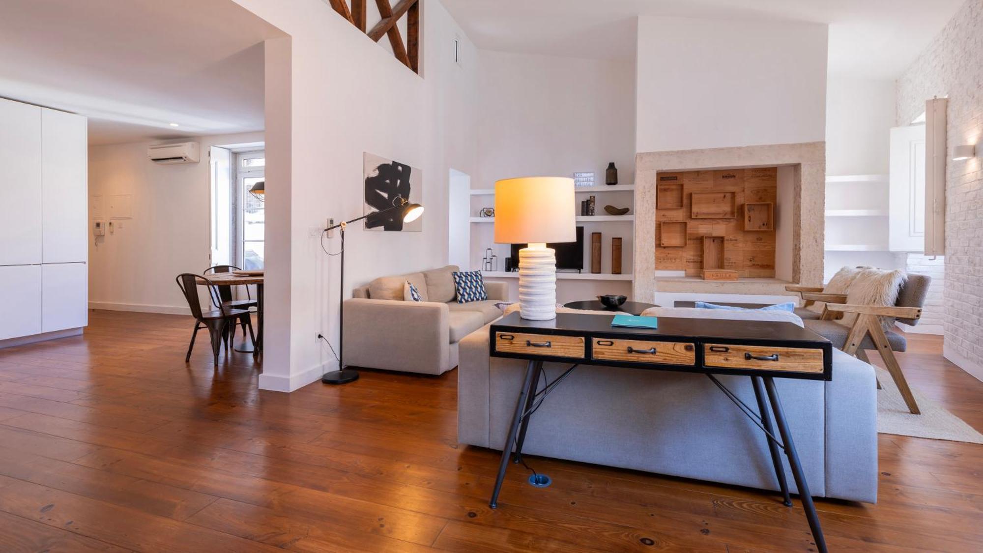 Charming 3Bdr Duplex In City Center By Lovelystay ลิสบอน ภายนอก รูปภาพ