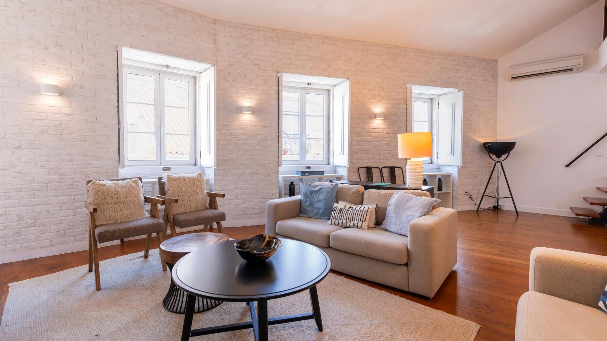 Charming 3Bdr Duplex In City Center By Lovelystay ลิสบอน ภายนอก รูปภาพ