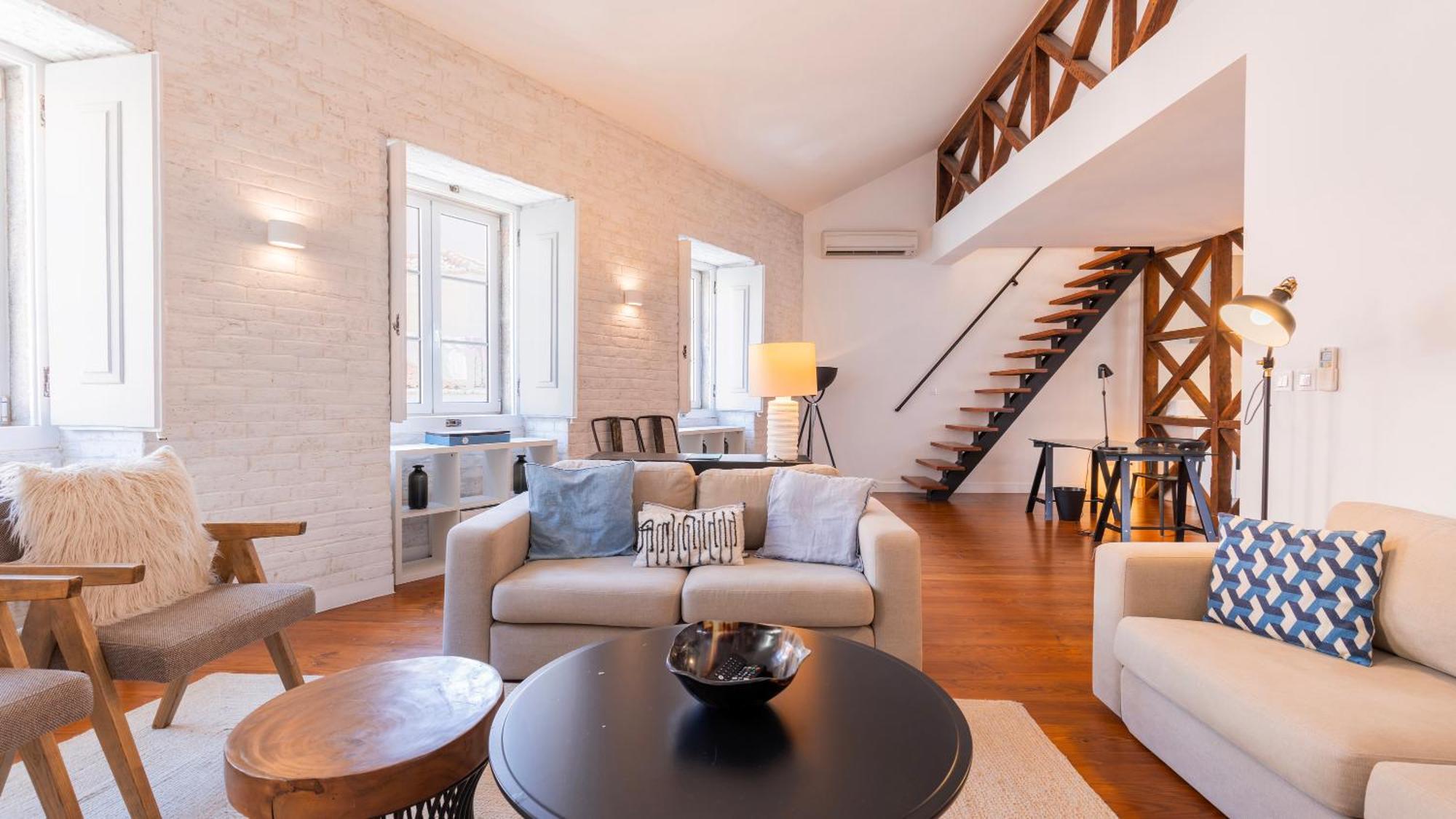 Charming 3Bdr Duplex In City Center By Lovelystay ลิสบอน ภายนอก รูปภาพ