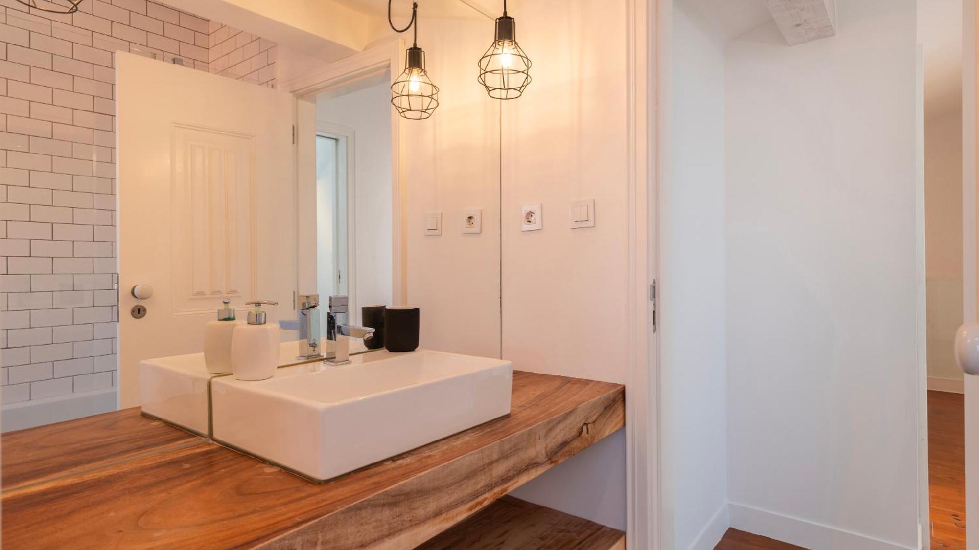 Charming 3Bdr Duplex In City Center By Lovelystay ลิสบอน ภายนอก รูปภาพ